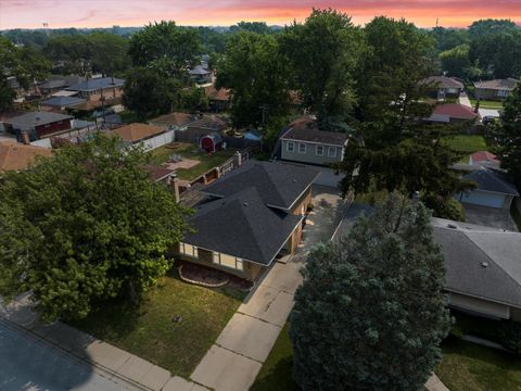 Tiny photo for 16327 Dobson Avenue, South Holland, IL 60473 (MLS # 12436535)