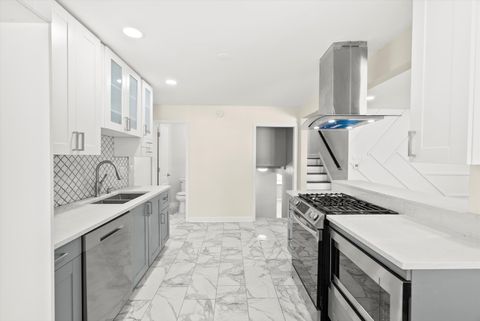 Tiny photo for 16327 Dobson Avenue, South Holland, IL 60473 (MLS # 12436535)