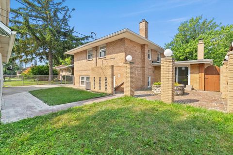 Tiny photo for 16327 Dobson Avenue, South Holland, IL 60473 (MLS # 12436535)