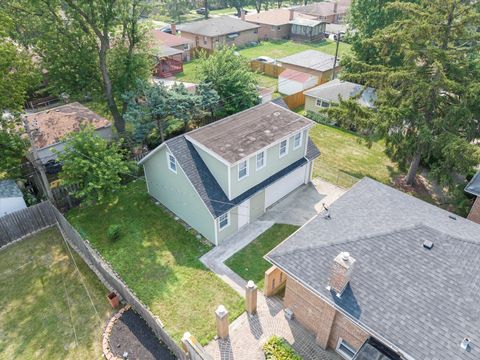 Tiny photo for 16327 Dobson Avenue, South Holland, IL 60473 (MLS # 12436535)