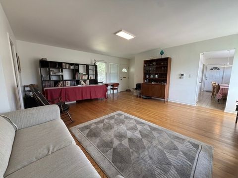 Tiny photo for 1533 Crabtree Lane, Deerfield, IL 60015 (MLS # 12624079)