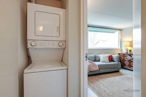 Tiny photo for 840 Michigan Avenue #9, Evanston, IL 60202 (MLS # 12532237)