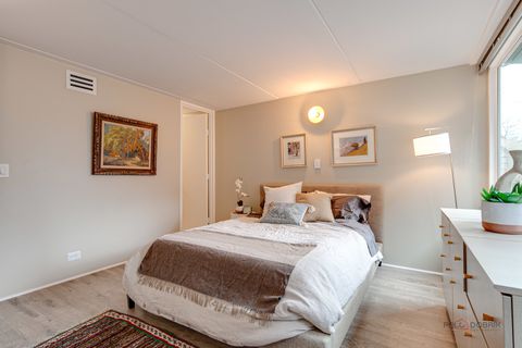 Tiny photo for 840 Michigan Avenue #9, Evanston, IL 60202 (MLS # 12532237)