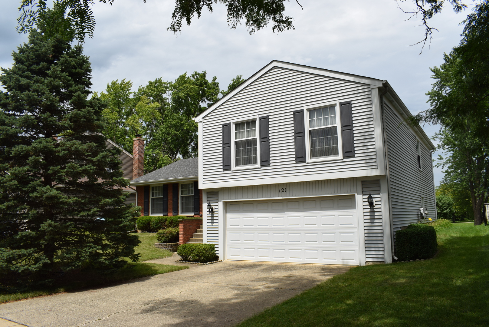 121 N Walnut Lane
