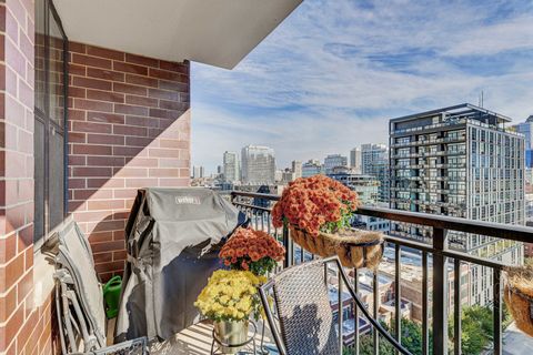Tiny photo for 451 W Huron Street #1407, Chicago, IL 60654 (MLS # 12500118)