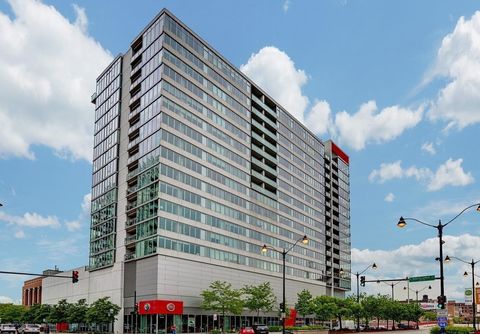 Photo of 659 W Randolph Street #1217, Chicago, IL 60661 (MLS # 12577766)