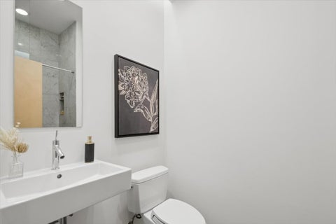 Tiny photo for 1721 N Sheffield Avenue #101, Chicago, IL 60614 (MLS # 12755964)