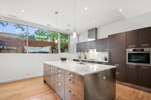 Tiny photo for 1721 N Sheffield Avenue #101, Chicago, IL 60614 (MLS # 12755964)