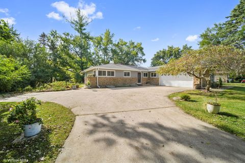 Photo of 1149 Gail Lane, Sleepy Hollow, IL 60118 (MLS # 12459702)
