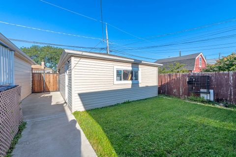 Tiny photo for 5118 S Mobile Avenue, Chicago, IL 60638 (MLS # 12521594)