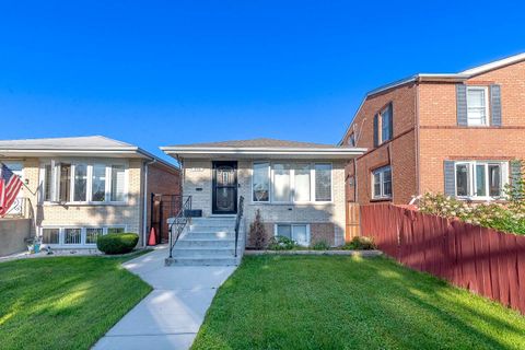 Photo of 5118 S Mobile Avenue, Chicago, IL 60638 (MLS # 12521594)