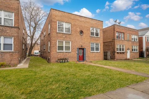 Tiny photo for 328 Callan Avenue #2S, Evanston, IL 60202 (MLS # 12607857)