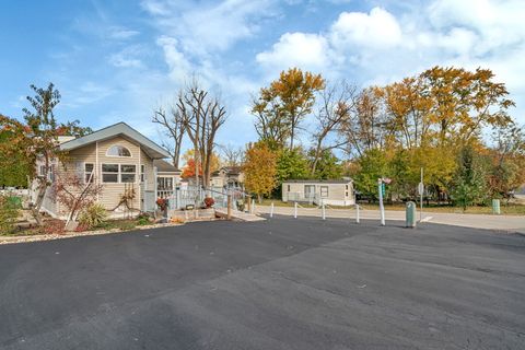 Tiny photo for 64 Fossil Ridge Road, Wilmington, IL 60481 (MLS # 12508231)