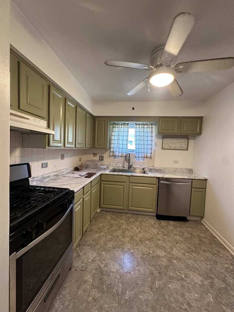 1428 W Fargo Avenue 303