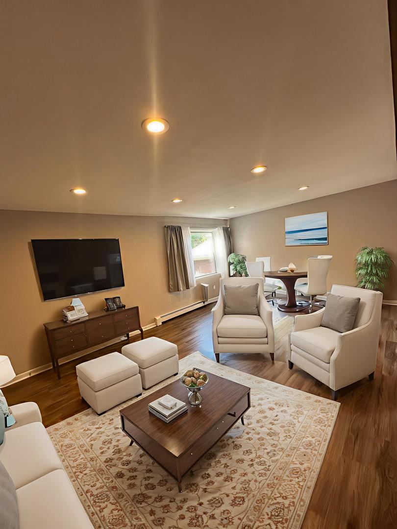 1428 W Fargo Avenue 303