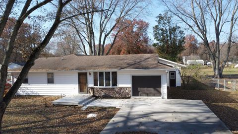 Tiny photo for 107 S Sheridan Avenue, Watseka, IL 60970 (MLS # 12514701)