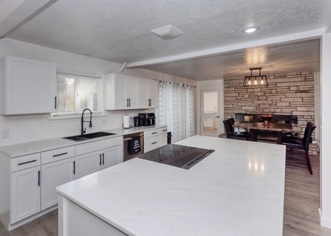 Tiny photo for 5317 36th Avenue Court, Moline, IL 61265 (MLS # 12773136)