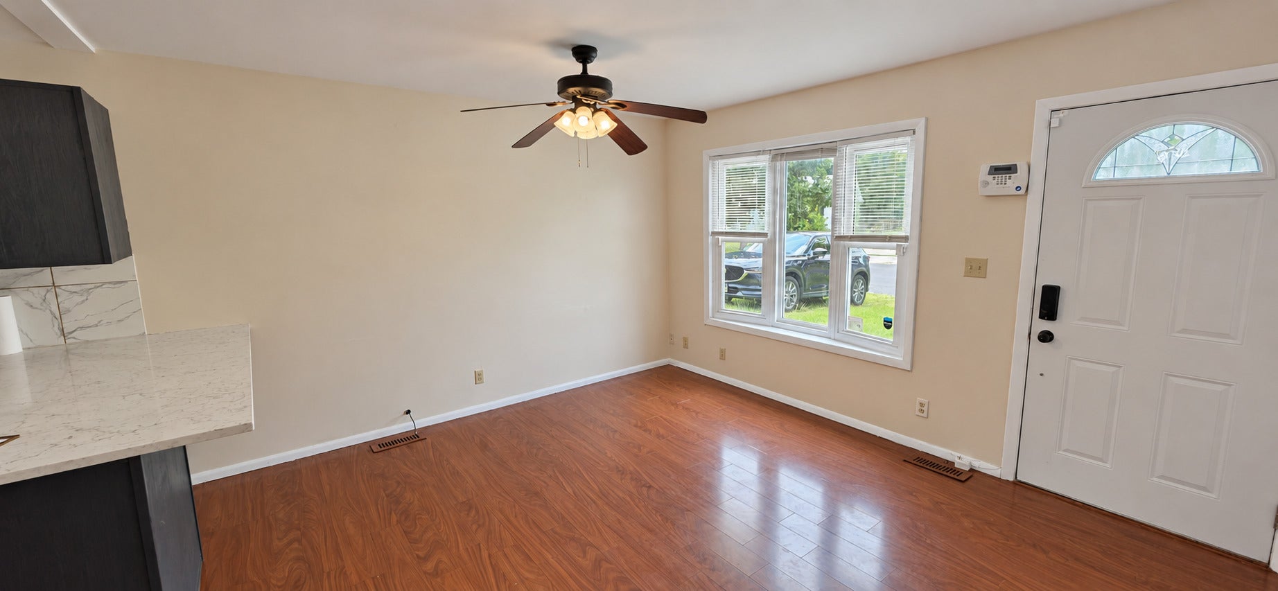 1110 Rainbow View