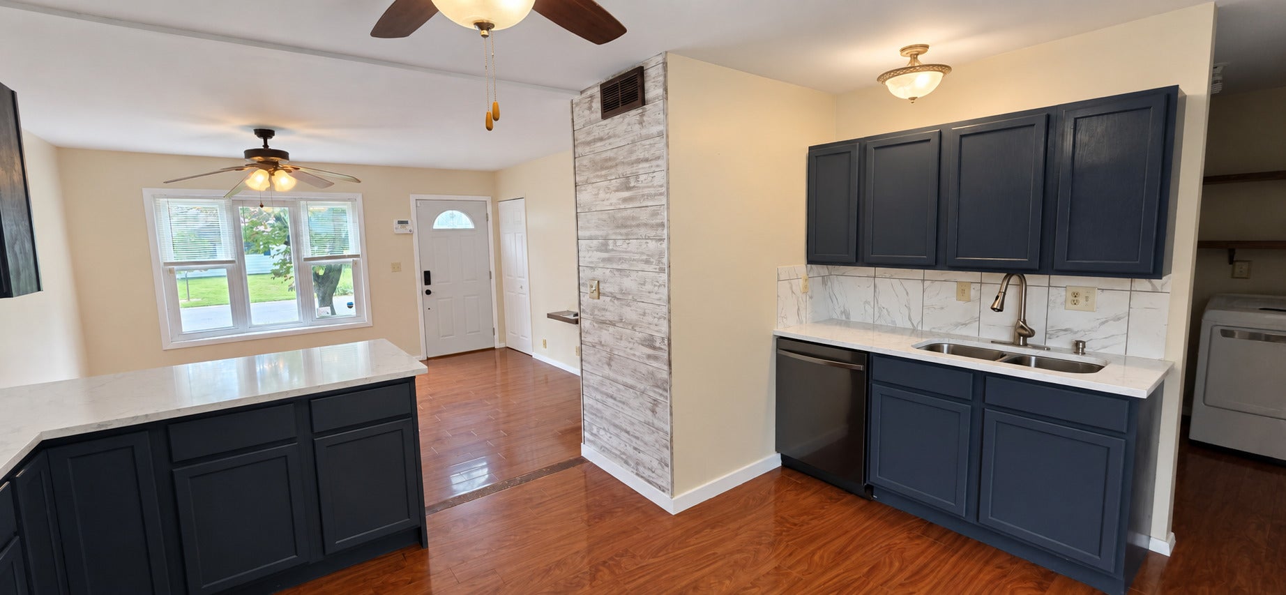 1110 Rainbow View