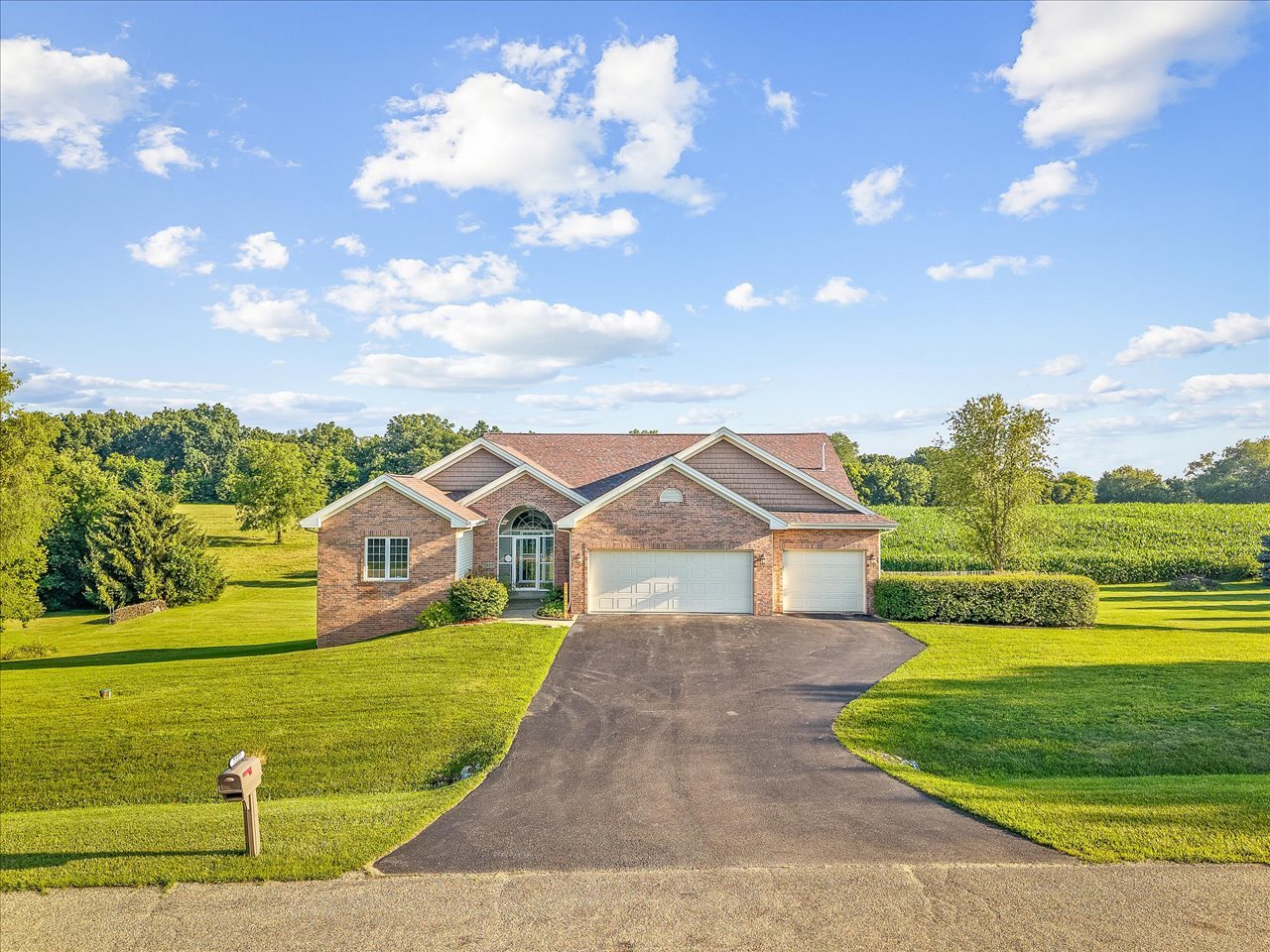 7227 Hawthorne Ridge