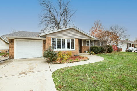 Photo of 225 Placid Way, Elk Grove Village, IL 60007 (MLS # 12541298)