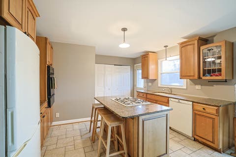 Tiny photo for 225 Placid Way, Elk Grove Village, IL 60007 (MLS # 12541298)