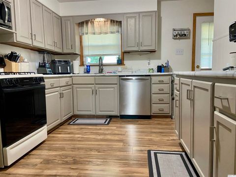 Tiny photo for 1632 N 24th St St, Quincy, IL 62301 (MLS # 12545021)