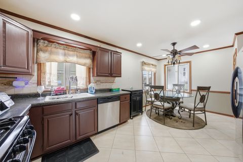 Tiny photo for 702 E 162nd Place, South Holland, IL 60473 (MLS # 12586436)