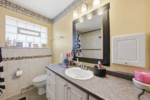 Tiny photo for 702 E 162nd Place, South Holland, IL 60473 (MLS # 12586436)