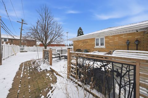 Tiny photo for 702 E 162nd Place, South Holland, IL 60473 (MLS # 12586436)
