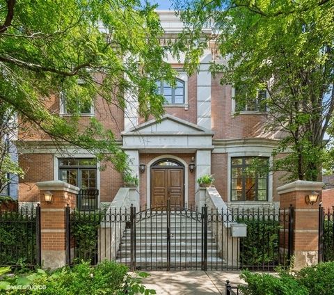 Photo of 1718 W Wrightwood Avenue, Chicago, IL 60614 (MLS # 12419229)
