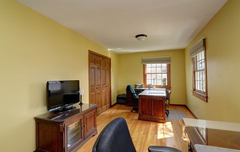 Tiny photo for 213 Arapahoe Trail, Carol Stream, IL 60188 (MLS # 12597614)