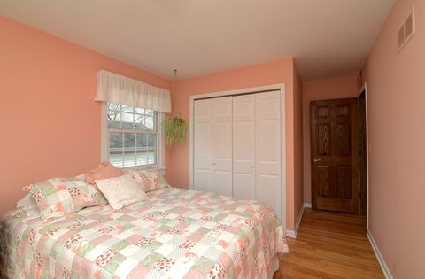 Tiny photo for 213 Arapahoe Trail, Carol Stream, IL 60188 (MLS # 12597614)