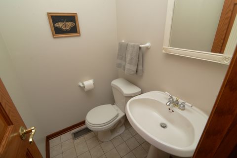 Tiny photo for 213 Arapahoe Trail, Carol Stream, IL 60188 (MLS # 12597614)