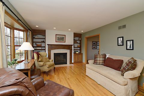 Tiny photo for 213 Arapahoe Trail, Carol Stream, IL 60188 (MLS # 12597614)