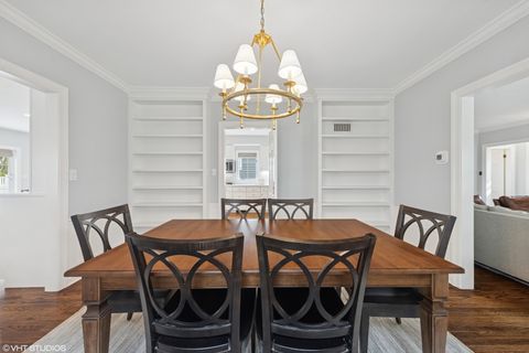 Tiny photo for 324 S Poplar Avenue E, Elmhurst, IL 60126 (MLS # 12612724)