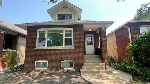 5247 N Kimball Avenue Chicago IL 60625