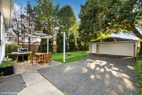 Tiny photo for 4038 Grove Avenue, Brookfield, IL 60513 (MLS # 12606676)