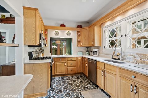 Tiny photo for 4038 Grove Avenue, Brookfield, IL 60513 (MLS # 12606676)