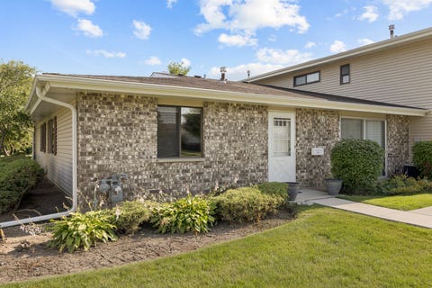 Photo of 117 Cotuit Court #117, Schaumburg, IL 60193 (MLS # 12703309)