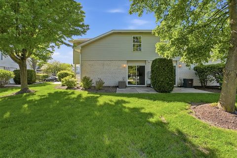 Tiny photo for 1332 Sugar Court, Naperville, IL 60563 (MLS # 12647626)