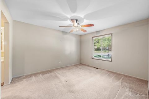 Tiny photo for 1407 Creekside Court #B, Elgin, IL 60123 (MLS # 12439826)