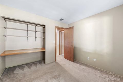 Tiny photo for 1407 Creekside Court #B, Elgin, IL 60123 (MLS # 12439826)