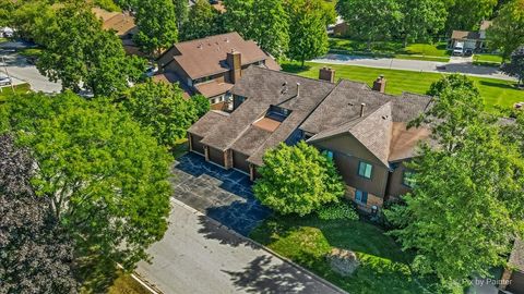 Tiny photo for 1407 Creekside Court #B, Elgin, IL 60123 (MLS # 12439826)