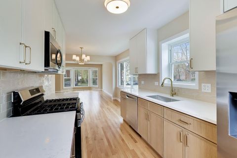 Tiny photo for 5921 N Melvina Avenue, Chicago, IL 60646 (MLS # 12619699)