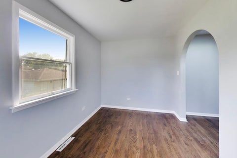 Tiny photo for 2925 E 188th Place, Lansing, IL 60438 (MLS # 12761856)