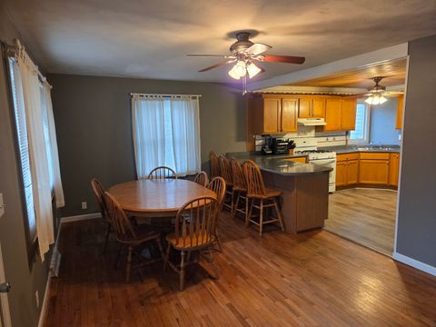 Tiny photo for 201 E Cleveland Street, Heyworth, IL 61745 (MLS # 12615787)