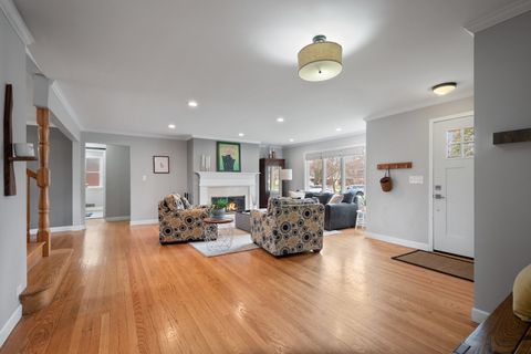 Tiny photo for 160 E LAHON Street, Park Ridge, IL 60068 (MLS # 12607355)