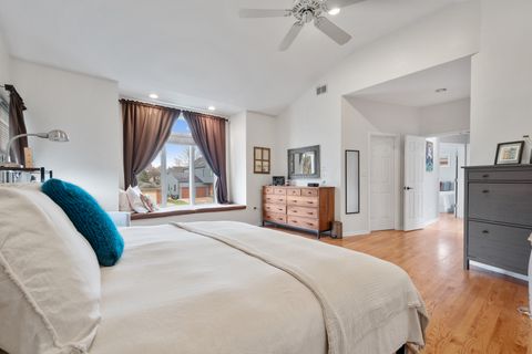 Tiny photo for 160 E LAHON Street, Park Ridge, IL 60068 (MLS # 12607355)