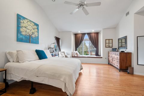 Tiny photo for 160 E LAHON Street, Park Ridge, IL 60068 (MLS # 12607355)